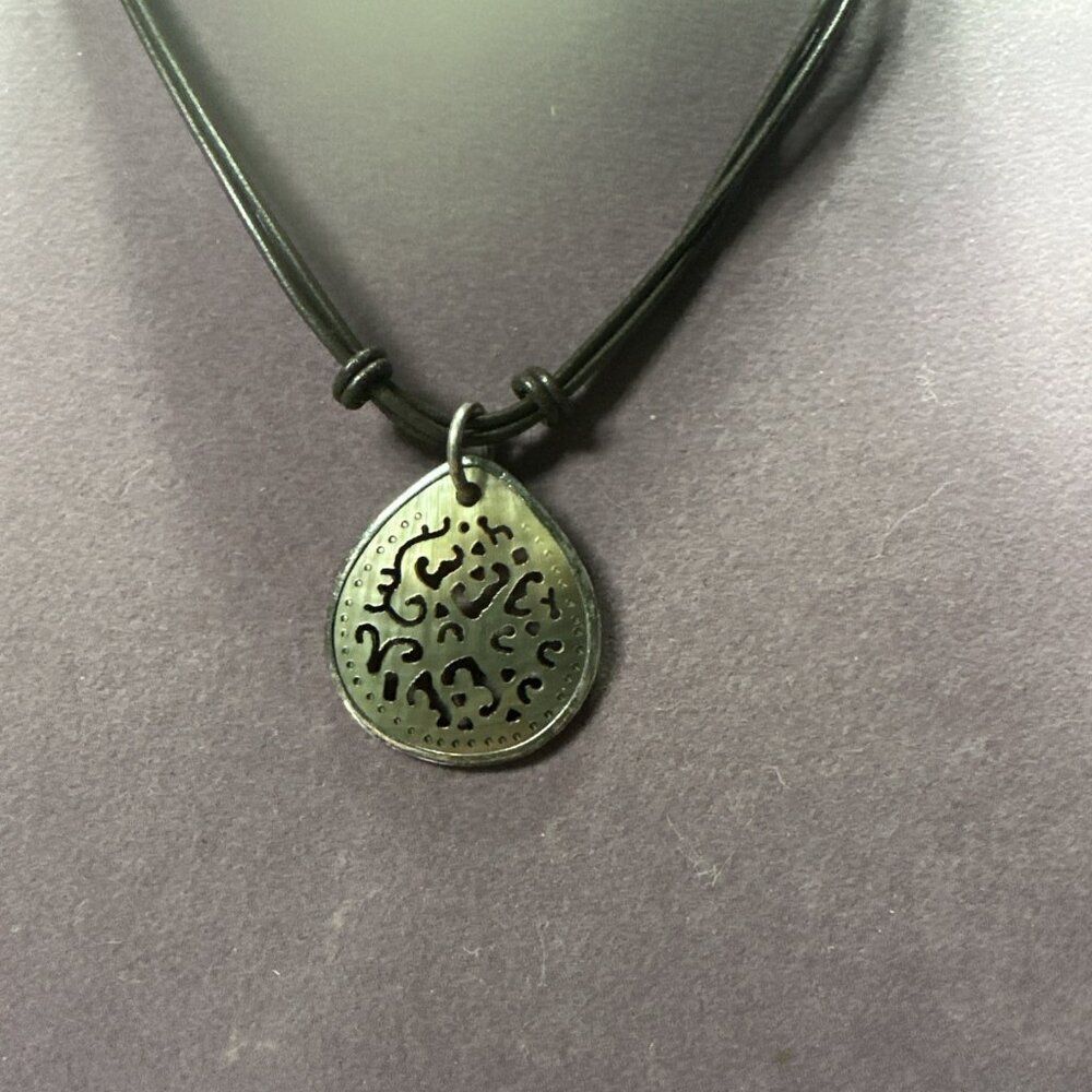 Vintage SILPADA .925 Sterling Necklace Open Work Abalone Shell Pendant Leather